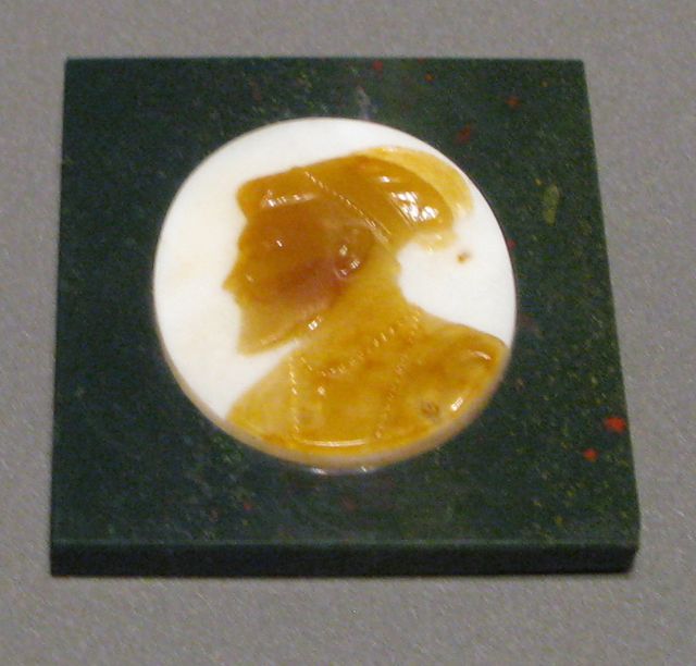 The original owner of much of the jewelry in the museum was Shah Jahan, who built the Taj Mahal. He is depicted here on a cameo in sardonyx stone on a bloodstone mount (ca. 1630).