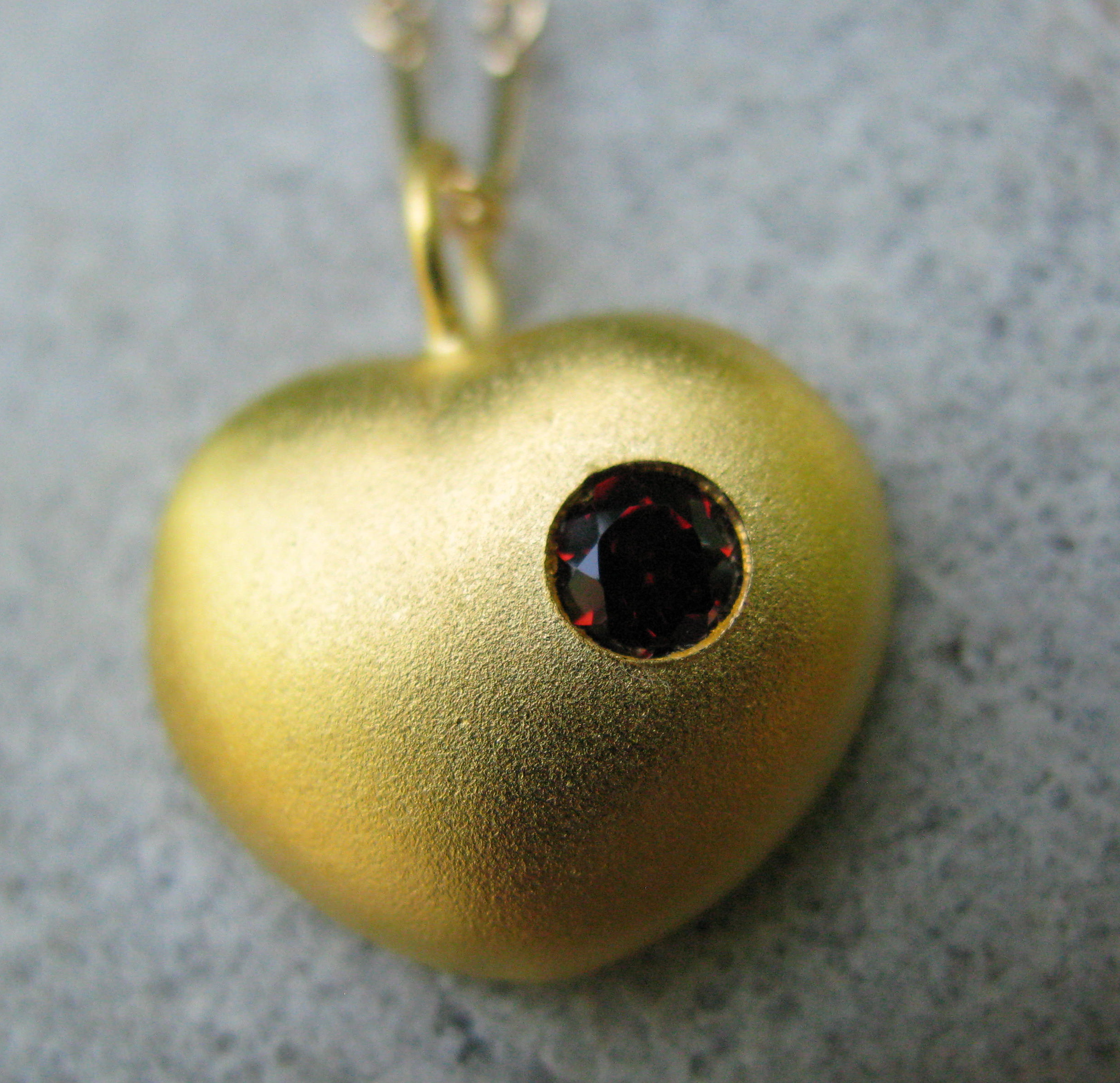 Gold heart pendant